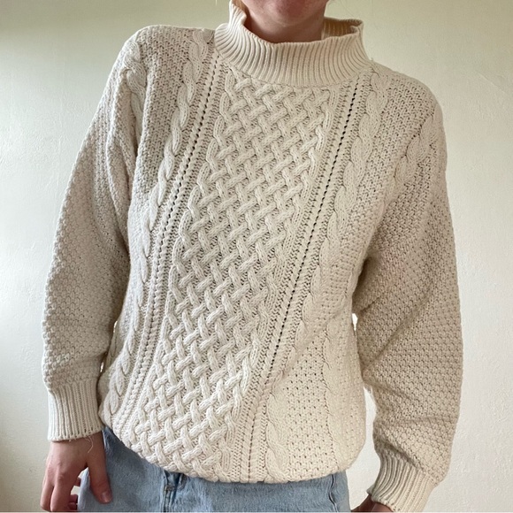 🌼VINTAGE 100% Cotton Brittish vogue cable knit fisherman sweater - Picture 2 of 9